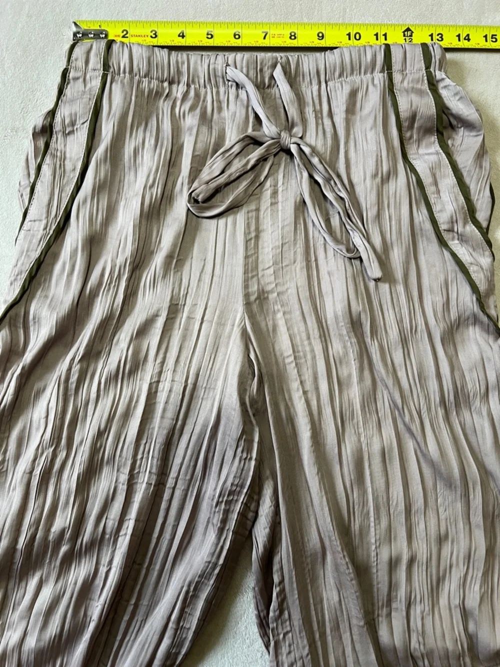 Free People All Out Satin Pants. Women’s Size XS